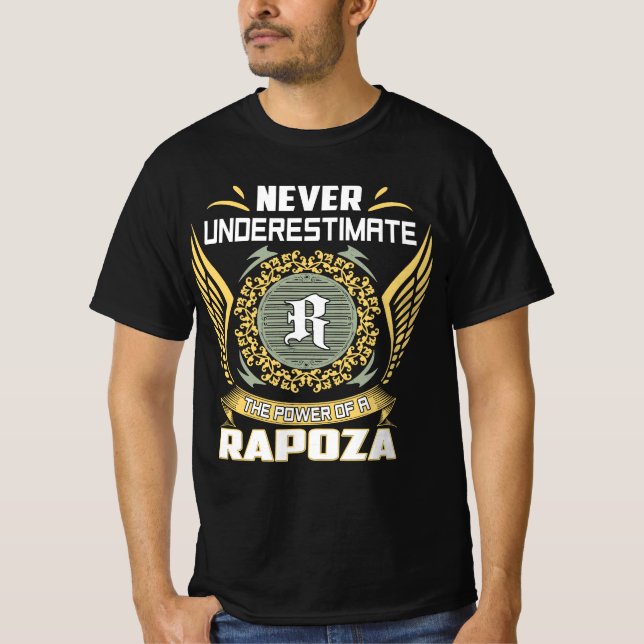 Camiseta Never Underestimate The Power Of A Rapoza (Frente)