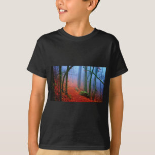 Camiseta Nevoeiro azul de outono de floresta pintada