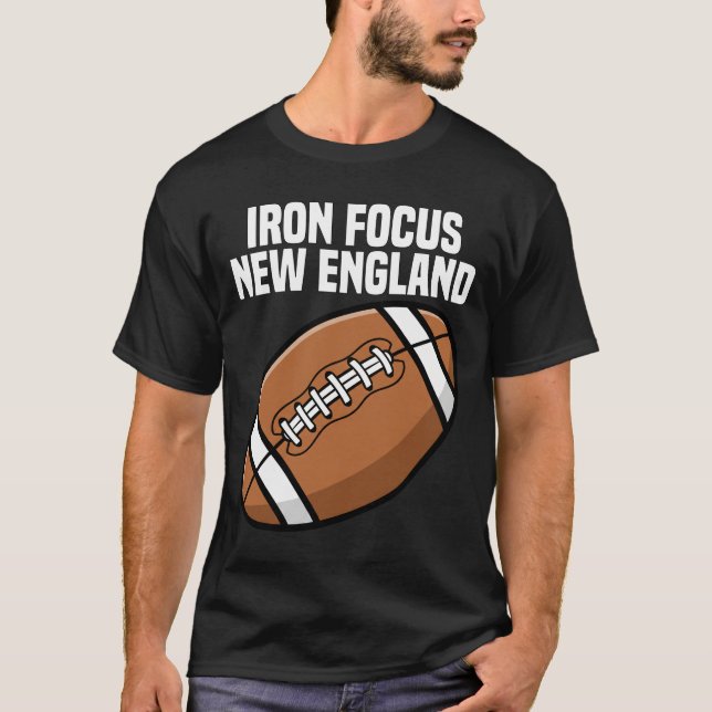 CAMISETA NEW ENGLAND IRON FOCUS - NEW ENGLAND FOOTBALL (Frente)
