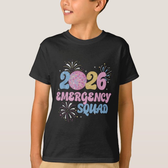 Camiseta New Years 2026 Eve Emergency Squad Disco Ball Fire (Frente)