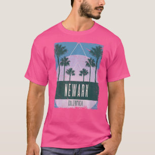 Camiseta Newark California CA Vintage Vaporwave Retro 80s