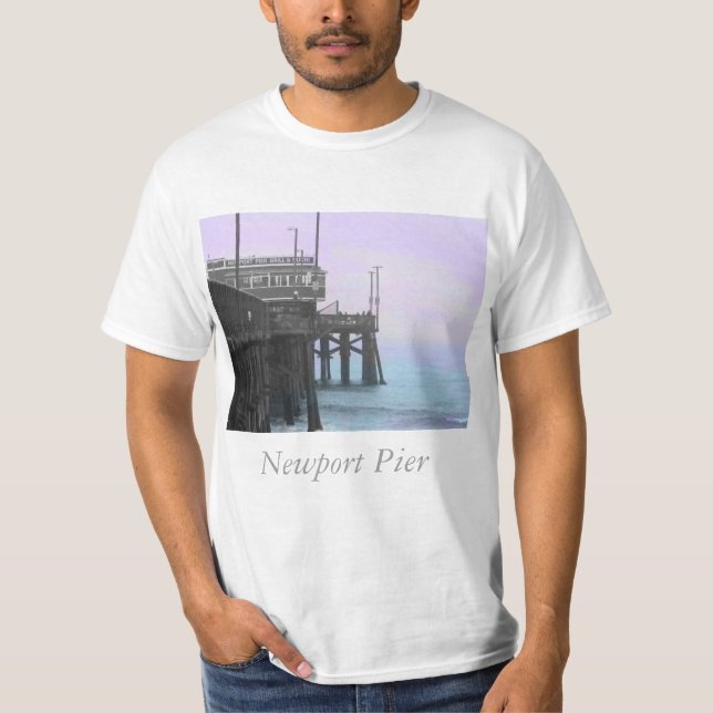 Camiseta Newport Pier Estilizado (Frente)