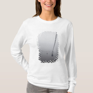 Camiseta Ngong Ping Cable Car em nevoeiro espesso