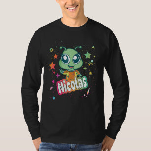 Camiseta NICOLAS - Nome do Menino Bonito com Alienígena fof
