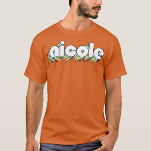 Camiseta Nicole Retro Rainbow Tipografia Estilo Desvanecido