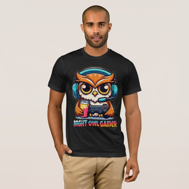 Camiseta Night Owl Gamer Mascot Fun Gaming Illustration (Frente Completa)