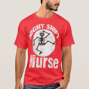 Camiseta night shift nurse funny nurse Sleep All Day Nurse 