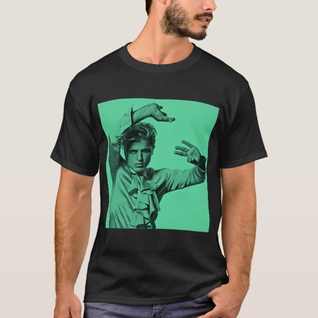Camiseta Nikita Kuzmin dançando (Frente)