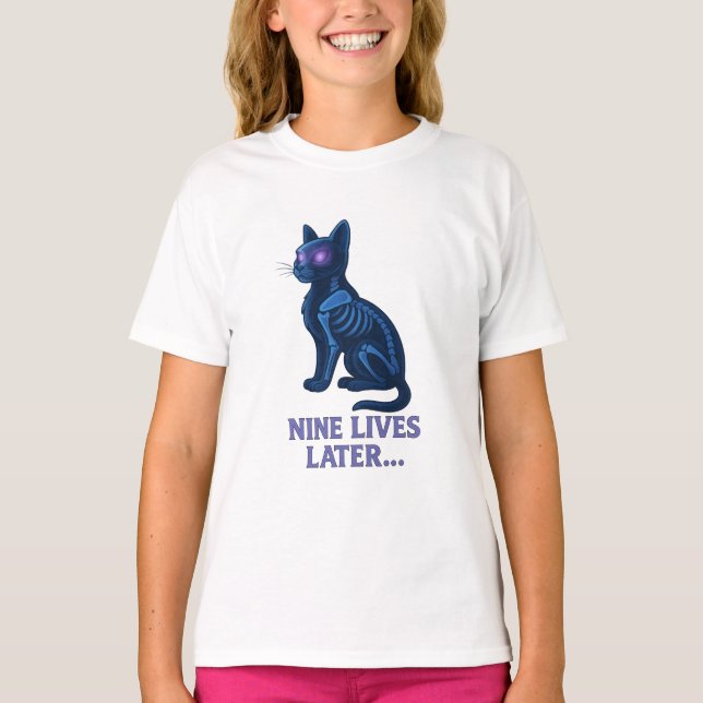 Camiseta Nine Lives Later – Funny Cat T-Shirt (Frente)