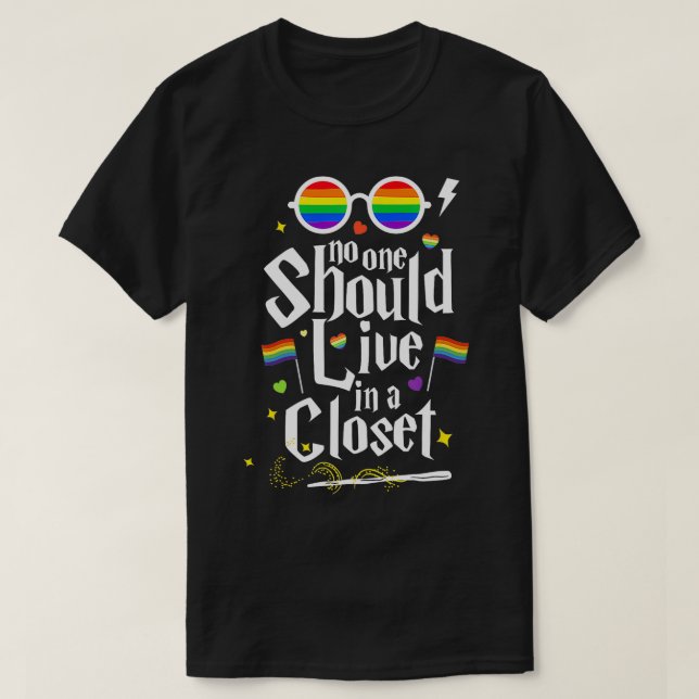 Camiseta Ninguém Deve Viver Em Um Orgulho gay LGBT De Armár (Frente do Design)