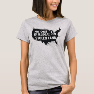 Camiseta NINGUÉM É ILEGAL EM TERRA ROUBADA - Anti Racismo