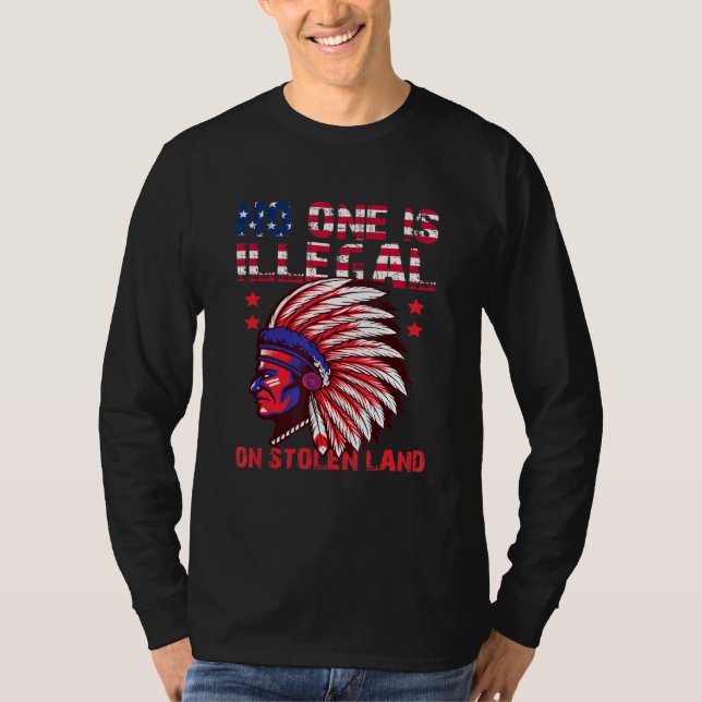 Camiseta Ninguém É Ilegal Na Terra Roubada - U Nativa Ameri (Frente)