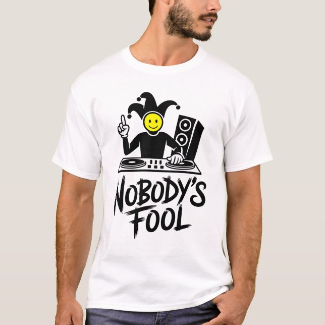 Camiseta Ninguém é Tolo DJ (Frente)