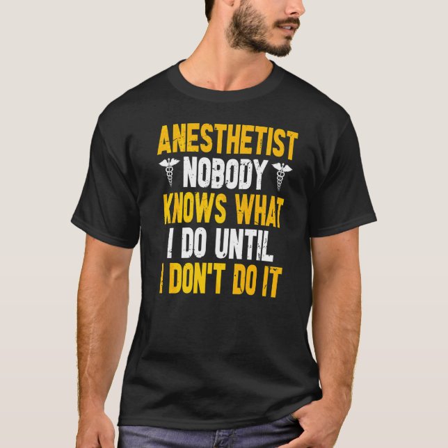 Camiseta Ninguém sabe o que eu faço até que eu não faça iss (Frente)