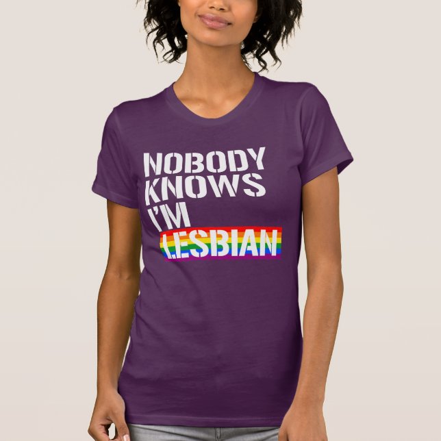 Camiseta Ninguém sabe que sou lésbica (Frente)