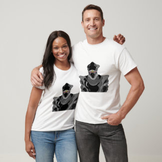 Camiseta Ninja com traje preto.