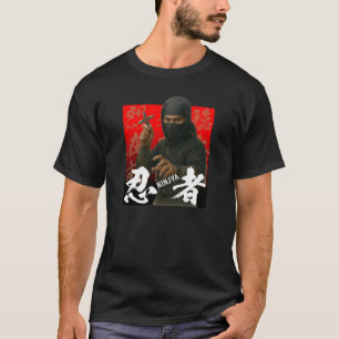 Camiseta Ninja em preto com Kanji e plano de fundo vermelho