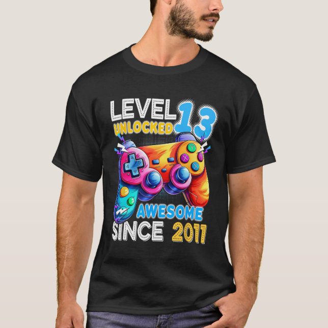 Camiseta Nível 13 13 de jogos de vídeo desbloqueados Aniver (Frente)