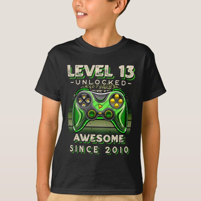 Camiseta Nível 13 13 do jogo de vídeo desbloqueado Aniversá (Frente)