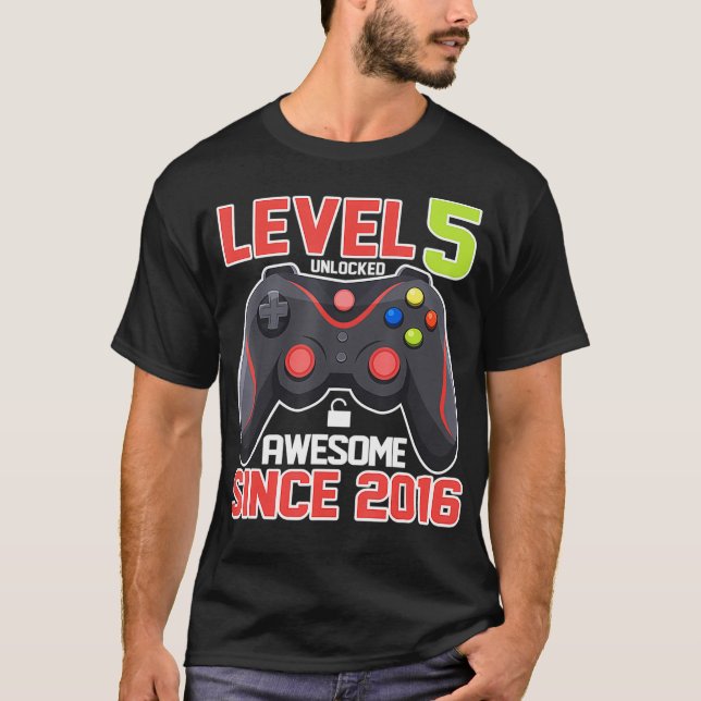 Camiseta Nível 5 Videos games de aniversário desbloqueados  (Frente)
