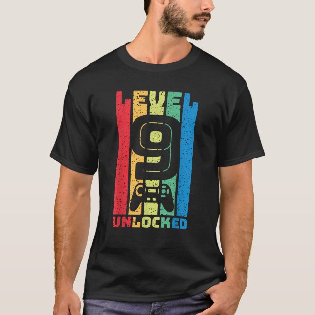 Camiseta Nível 9 - Presente de aniversário desbloqueado - G (Frente)