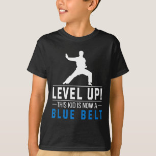 Camiseta Nível Acima! Esta Criança Agora É Um Prêmio de Kar