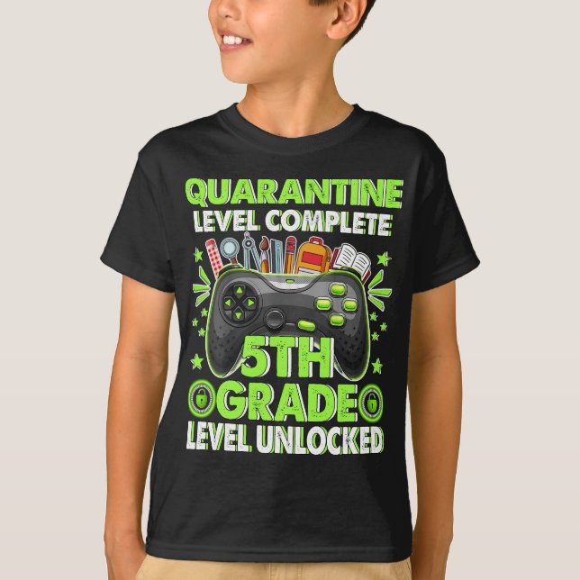 Camiseta Nível de 5 de Quarentena Desbloqueado De Volta À E (Frente)