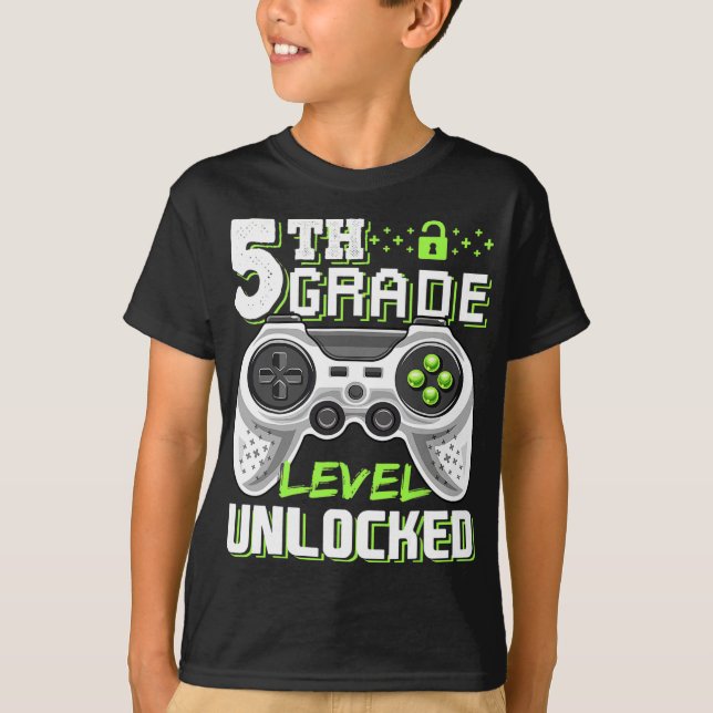 Camiseta Nível do 5º Ano Desbloqueado Jogo de Vídeo de Volt (Frente)