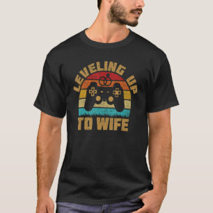 Camiseta Nivelando Até A Mulher Engraçada Casais De Jogador