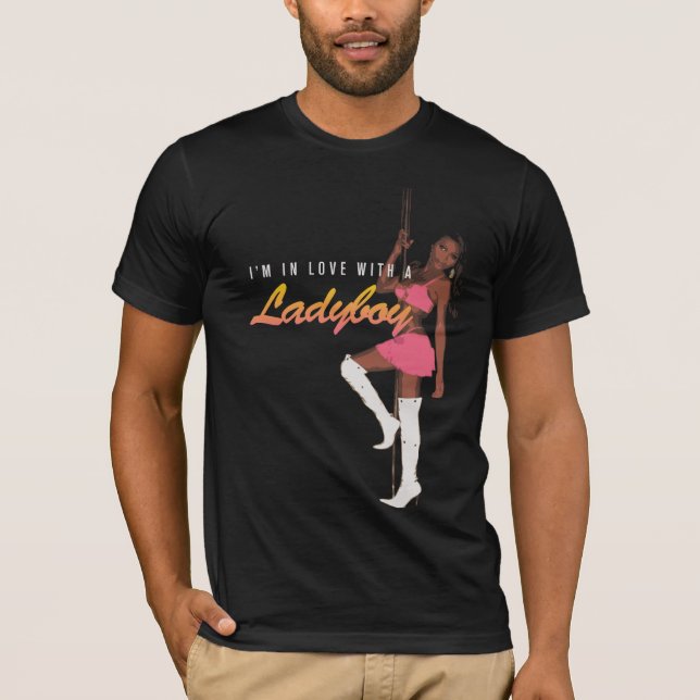 Camiseta No amor com um Ladyboy (Frente)