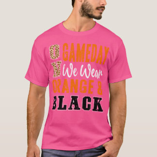 Camiseta No Dia do Jogo de Futebol Americano Nós Usamos Lar