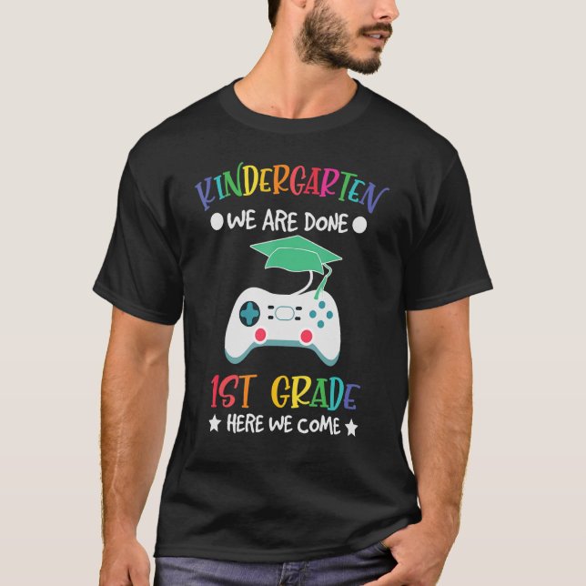 Camiseta No Jardim De Infância Fizemos 1rua Grau Kinder Cut (Frente)