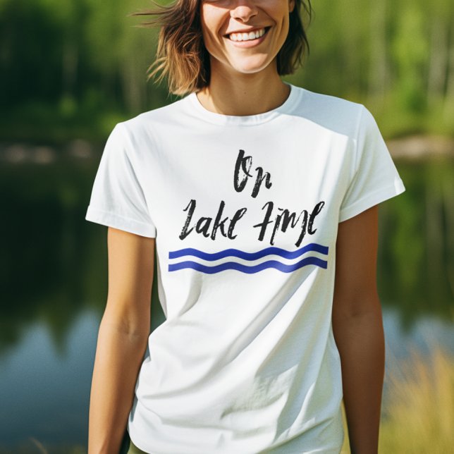 Camiseta No Lago Ondas de Barco Tempo (Criador carregado)