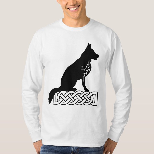 Camiseta Nó Negra do Marinheiro do german shepherd Loki (Frente)