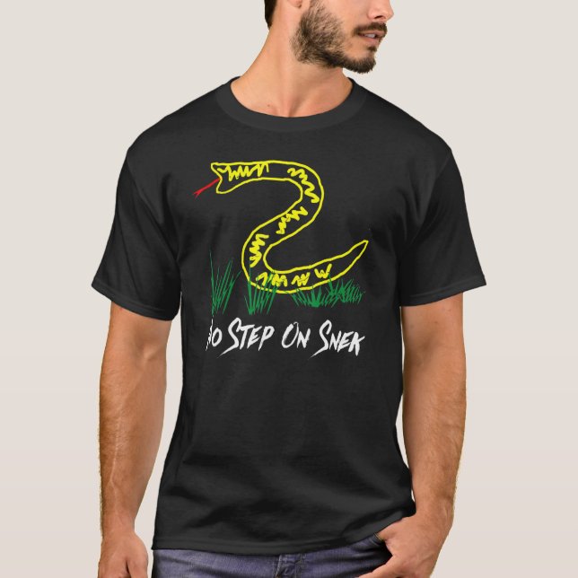 Camiseta No Step On Sneks Gadsden Flag (Frente)
