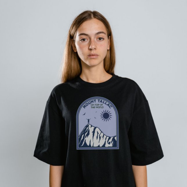 Camiseta No topo do mundo: Monte Tallac Lake Tahoe (Criador carregado)