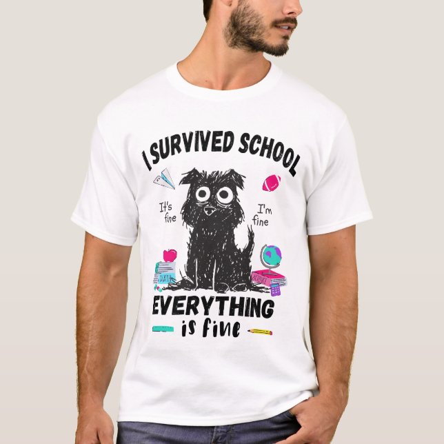 Camiseta No último dia de escola, sobrevivi à escola (Frente)