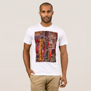 Camiseta No Velho Caminhão De Bombeiros