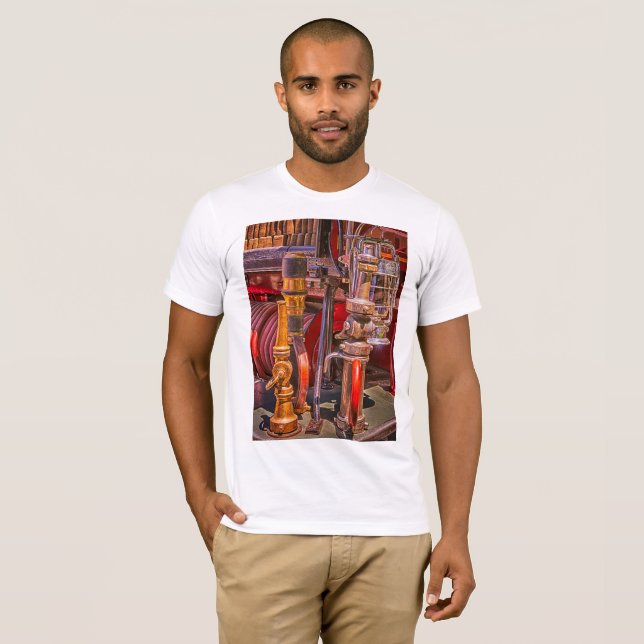 Camiseta No Velho Caminhão de Fogo (Frente Completa)