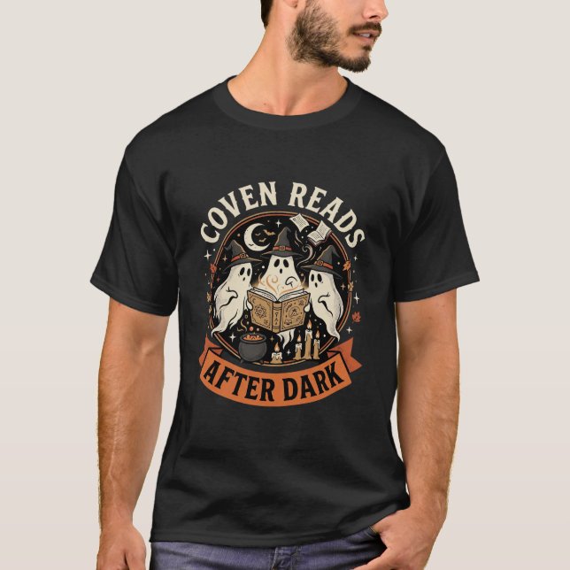 Camiseta Noite de Leitores do Coven do Halloween (Frente)