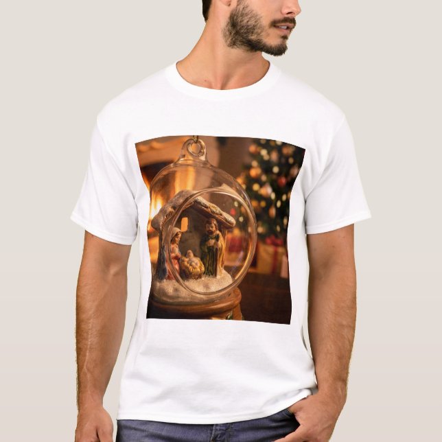 Camiseta Noite Sagrada no Globo de Neve (Frente)