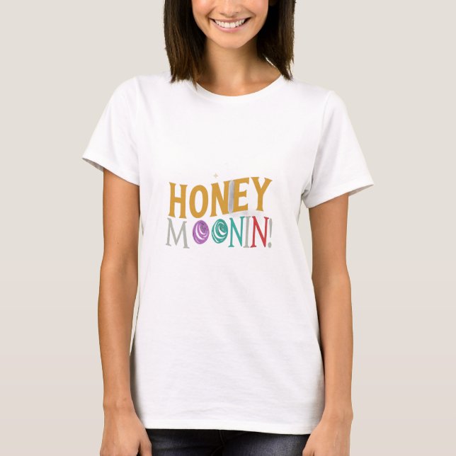 Camiseta Noiva Apaixonada TRIXIE com Tema Retro dos Anos 70 (Frente)