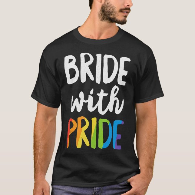 Camiseta Noiva com Orgulho Rainbow Lésbica Bachelorette Par (Frente)