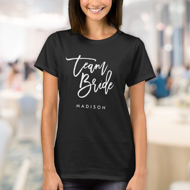 Camiseta Noiva da Equipe Script Branco Escova Chic Moderno (Criador carregado)