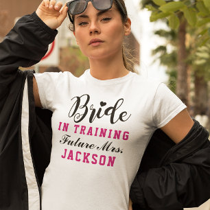 Camiseta Noiva em Treinamento Futuro Sra Academia Feminino