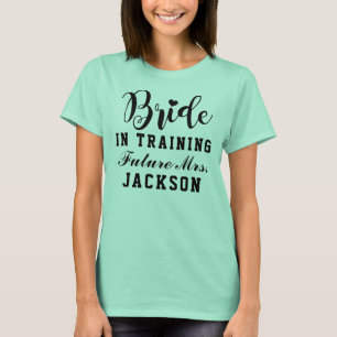 Camiseta Noiva em Treinamento Rosa Futuro Casamento Sra.