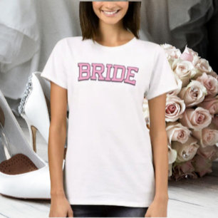Camiseta NOIVA – Fonte Universitária Rosa para Casamento e 