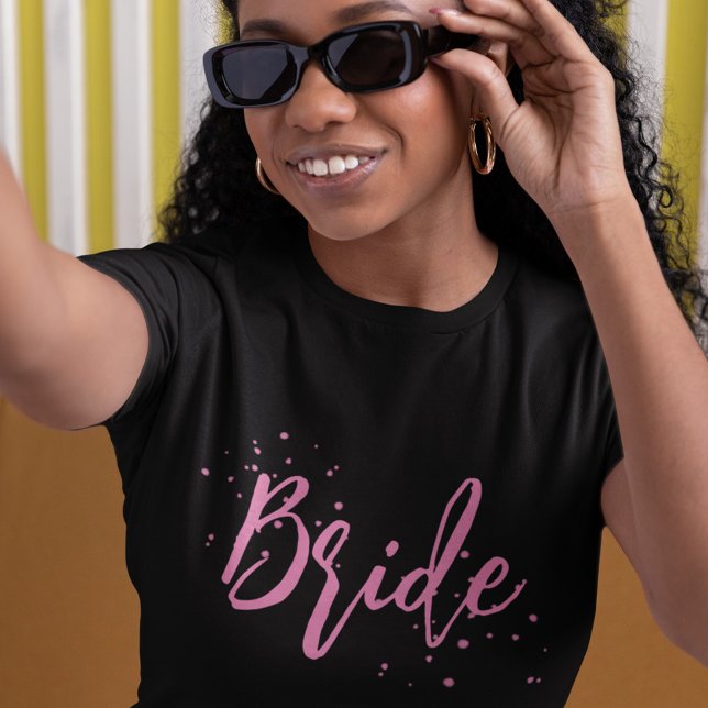 Camiseta Noiva Simples Roteiro Caligrafia Fofo (Whimsical Calligraphy Script Bride T-Shirt.)