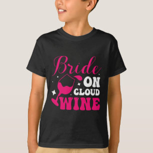 Camiseta Noiva Sobre Vinho Em Nuvem