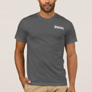 Camiseta Noivo elegante que rotula o ensaio gótico do